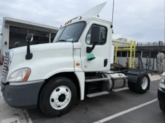 2017 FREIGHTLINER/MERCEDES CASCADIA 1251e93885af2c4b3b1d53e1a8ffd43f692