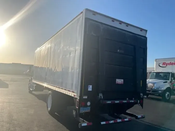 2018 FREIGHTLINER M2 106