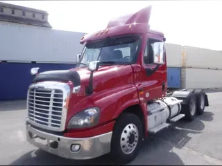 2018 FREIGHTLINER/MERCEDES CASCADIA 125