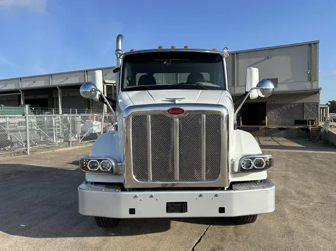 2020 Peterbilt 567