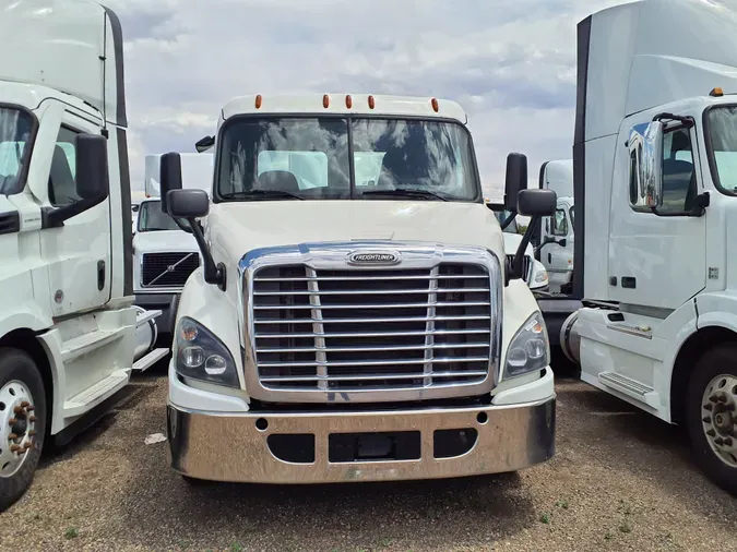 2018 FREIGHTLINER/MERCEDES CASCADIA 113