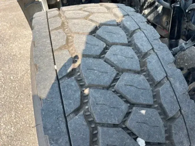 2021 Kenworth T880