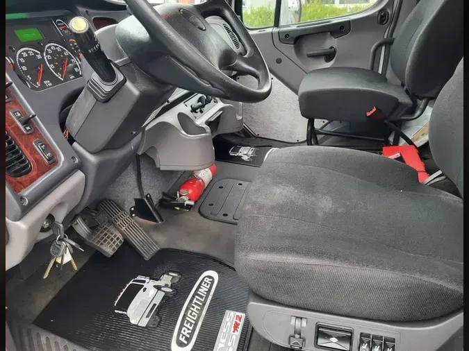 2019 FREIGHTLINER/MERCEDES M2 106