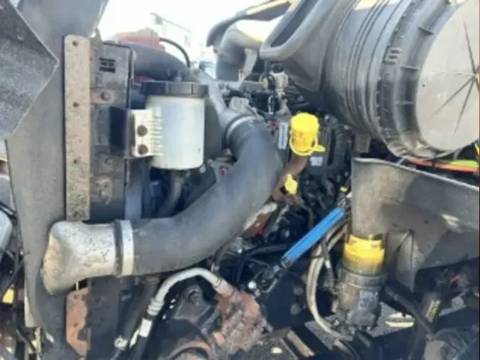 2019 NAVISTAR INTERNATIONAL RH613 DAYCAB S/A