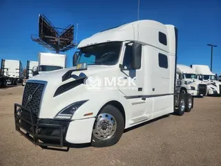 2023 VOLVO VNL64T860