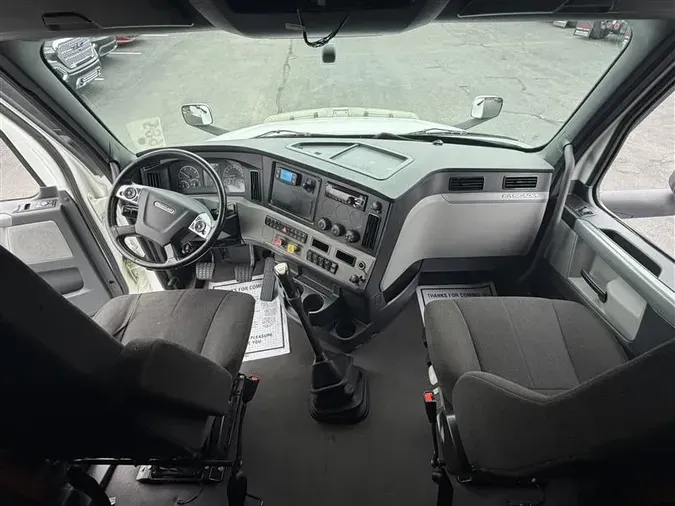 2021 FREIGHTLINER CA126