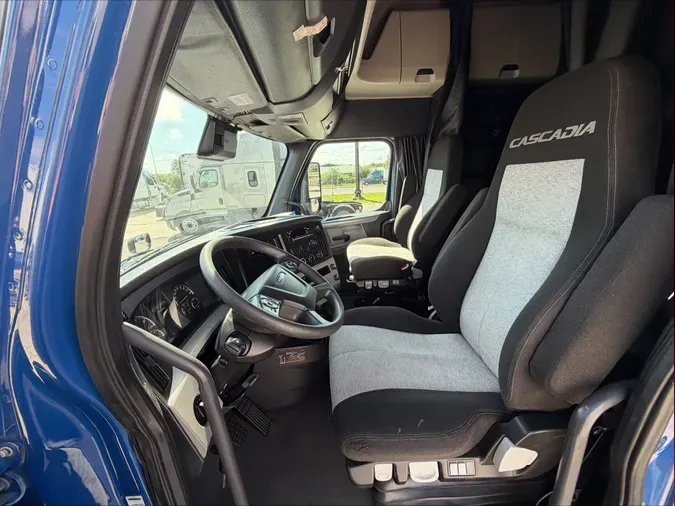 2022 Freightliner Cascadia 1261ea4badf4094ed0e1bacca85fca36c6c