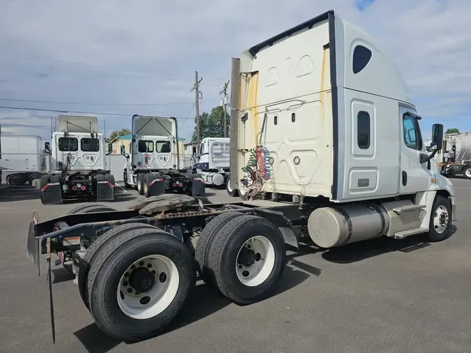 2019 FREIGHTLINER/MERCEDES CASCADIA 125