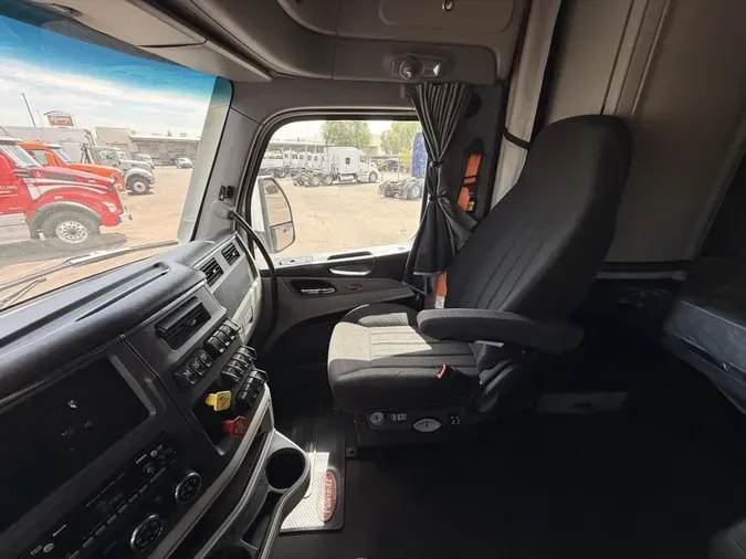 2022 Peterbilt 579
