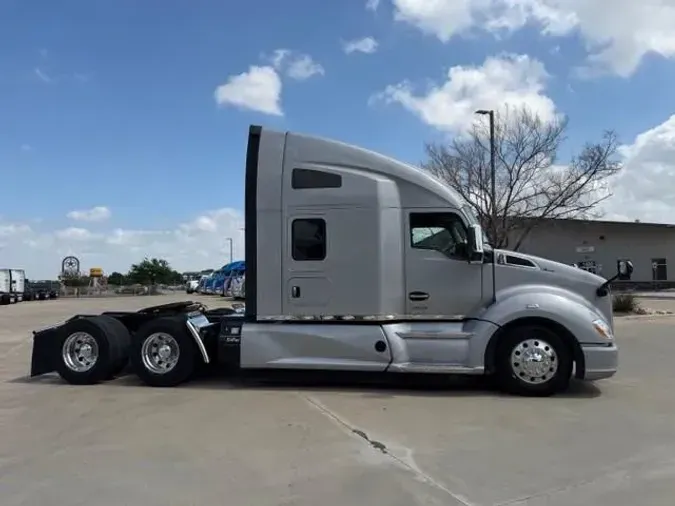 2022 Kenworth T680