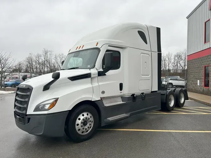 2023 Freightliner Cascadia&reg;1eaaf925b576ebab1e2cda2f740ec502