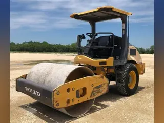 2016 VOLVO SD75B