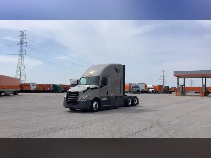 2023 Freightliner Cascadia 126