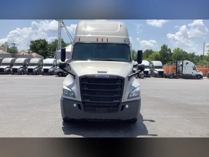 2022 Freightliner Cascadia 126