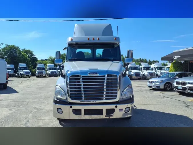 2019 FREIGHTLINER/MERCEDES CASCADIA 125