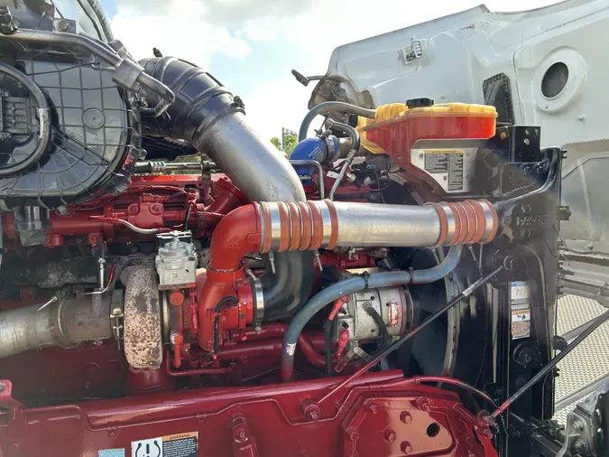 2022 Peterbilt 567