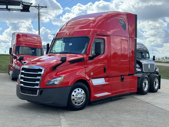 2021 FREIGHTLINER Cascadia 1261eb49332a48dfa853e8e32c007cab5fb