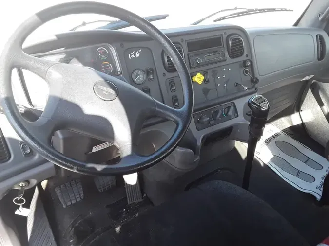 2016 FREIGHTLINER M2 112