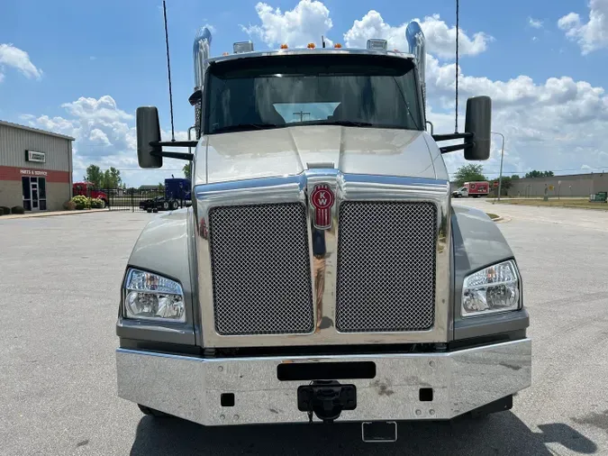 2026 Kenworth T880