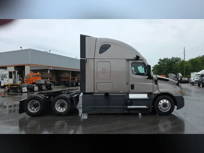 2025 Freightliner Cascadia 126