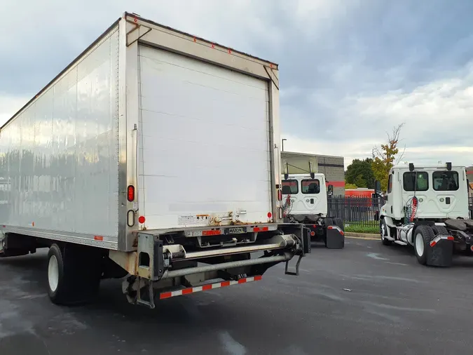 2015 FREIGHTLINER/MERCEDES M2 106