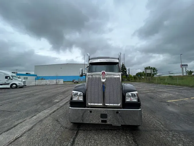 2025 Kenworth W9901ebbb3ea6e576b29216fa8dafb5698c0