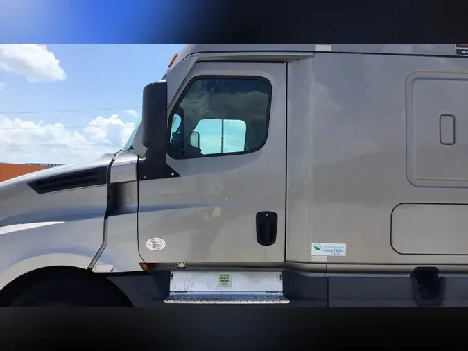 2022 Freightliner Cascadia 126