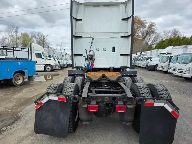 2019 NAVISTAR INTERNATIONAL LT625 SLPR CAB