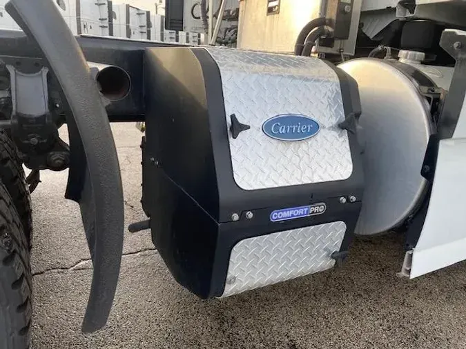 2023 Volvo VNR64T400