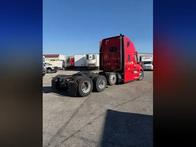 2019 FREIGHTLINER/MERCEDES CASCADIA 125