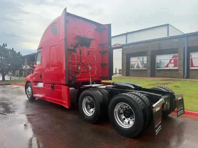 2020 FREIGHTLINER CASCADEVO1