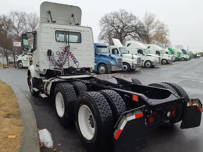 2019 VOLVO VNL