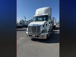 2017 FREIGHTLINER/MERCEDES CASCADIA 113