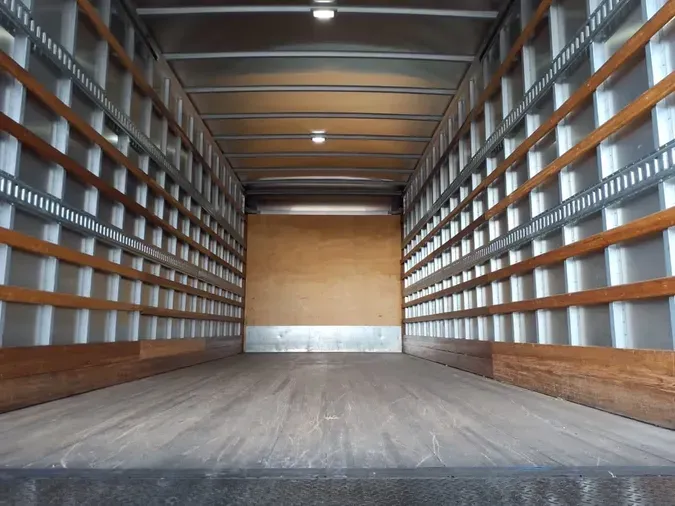 2020 FREIGHTLINER/MERCEDES M2 106