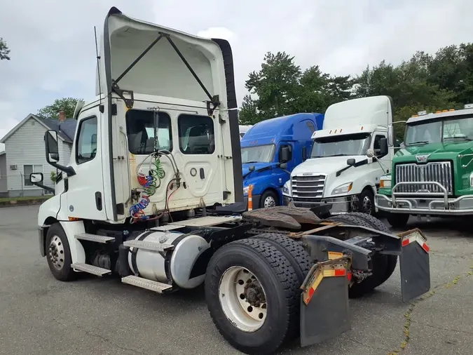 2019 FREIGHTLINER NEW CASCADIA 126