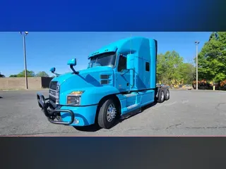 2019 Mack AN64T M742
