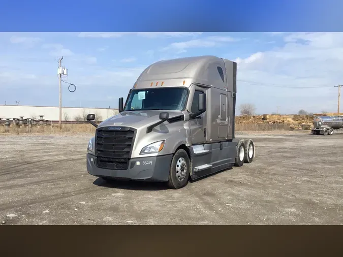 2022 Freightliner Cascadia 126