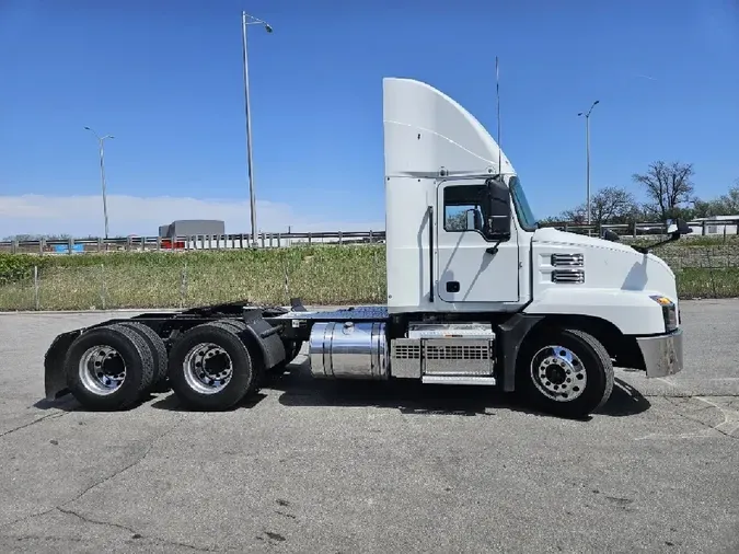 2020 MACK AN64T