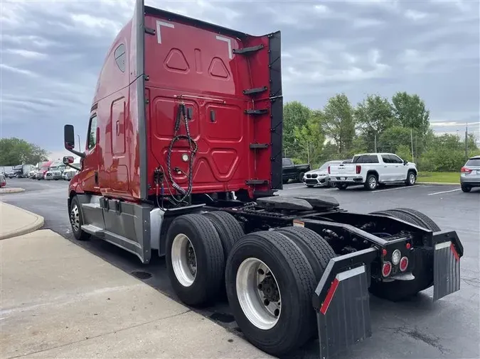 2020 FREIGHTLINER CASCADIA