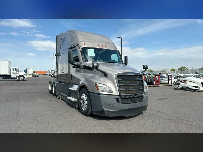 2023 Freightliner Cascadia1ed51656cfbfefe0e90e6cc3c31d739a