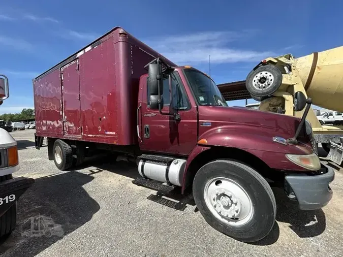 2012 INTERNATIONAL DURASTAR 4300