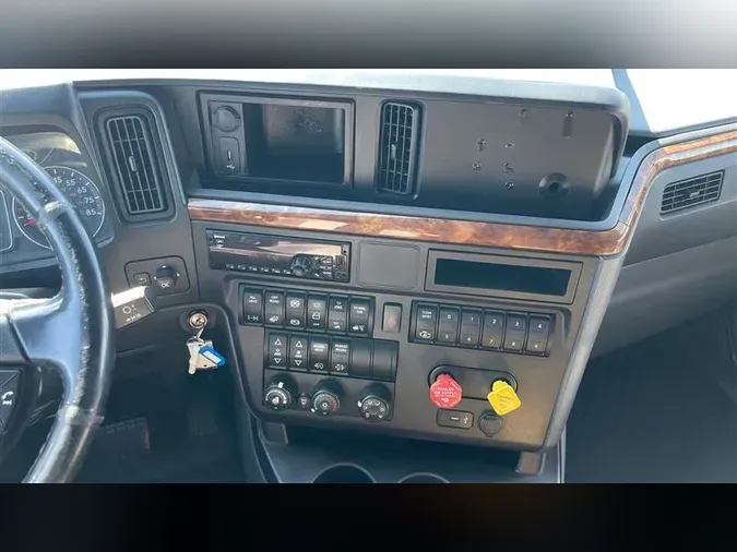 2020 INTERNATIONAL LT