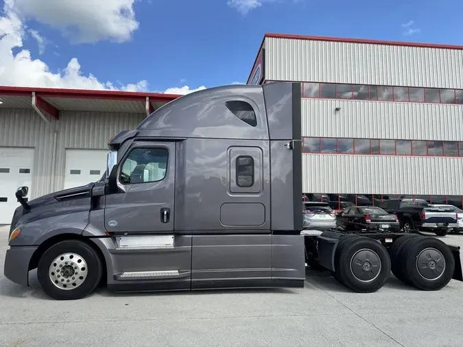 2023 Freightliner Cascadia&reg;