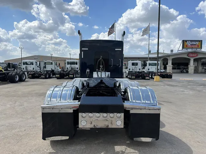 2016 Kenworth W900