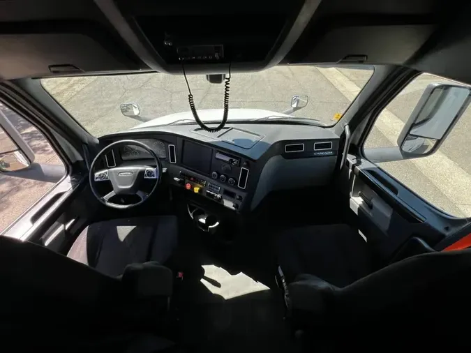 2020 FREIGHTLINER NEW CASCADIA PX12664