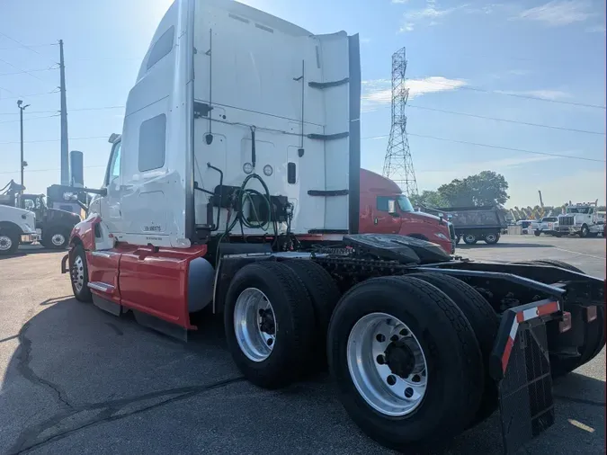 2022 International LT625