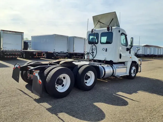 2019 FREIGHTLINER/MERCEDES CASCADIA 125
