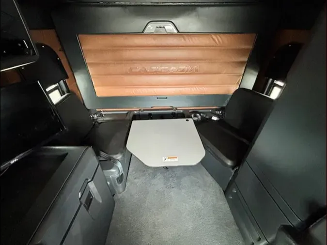 2023 Freightliner Cascadia 126