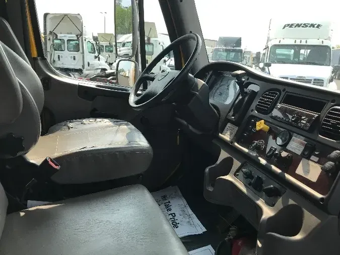 2020 Freightliner M2