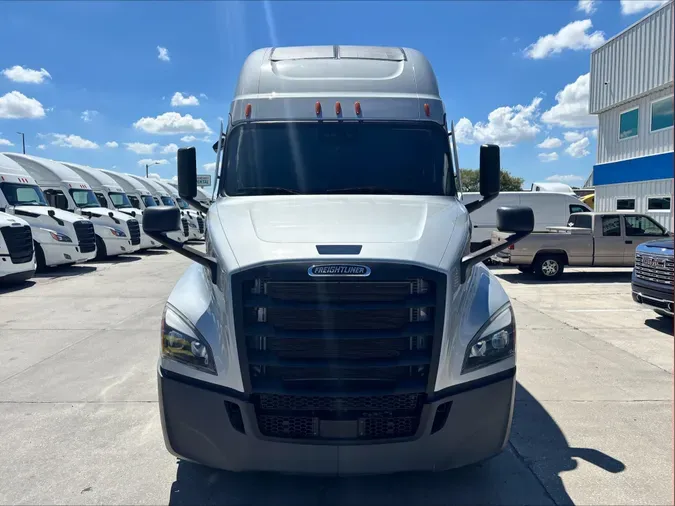 2023 Freightliner Cascadia 126